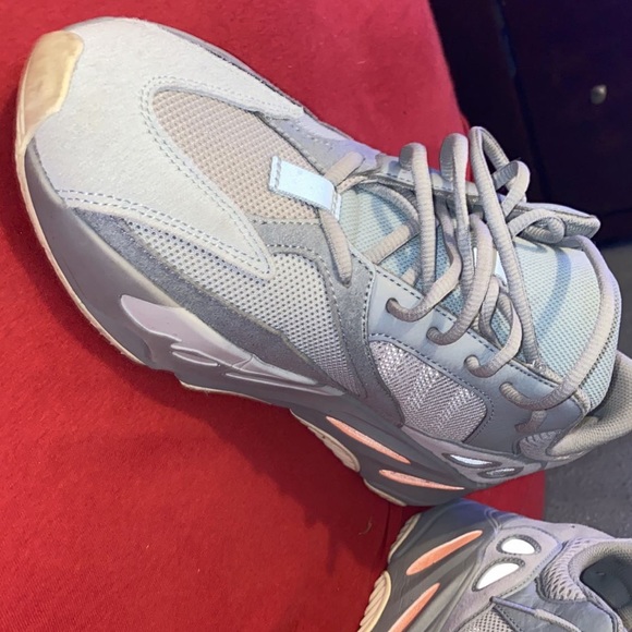 YEEZYS - Picture 3 of 3